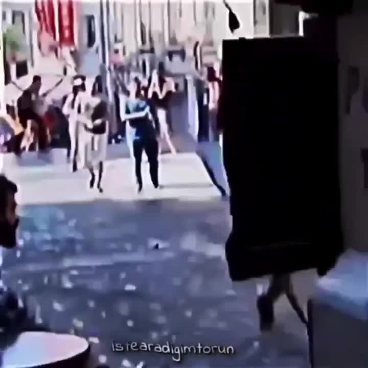 туда его